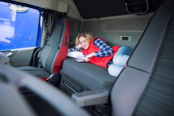 Rest & Refresh: Comfort for Every Trucker Relax, refresh, and refuel – the ultimate truck stop experience!